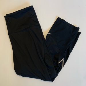 3/$15 🌺 Reebok Capri active legging